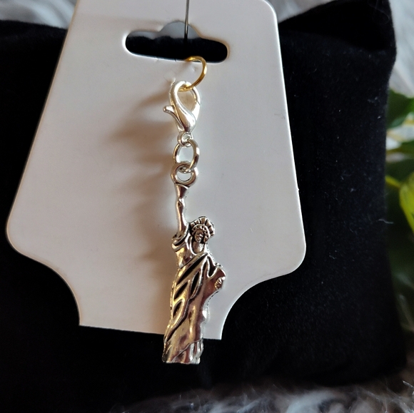 New York Statue of Liberty Lobster Clasp Charm for Bracelet, Bag, keycha… - Picture 1 of 2